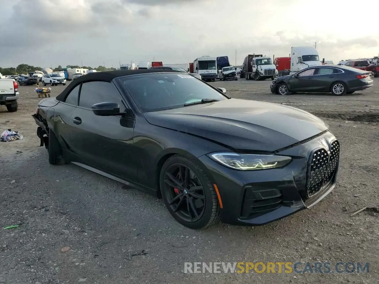 4 Photograph of a damaged car WBA53AT05MCH21014 BMW M4 2021