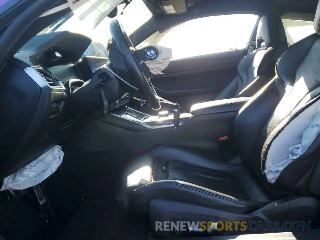 7 Photograph of a damaged car WBS33AZ01MCG10826 BMW M4 2021