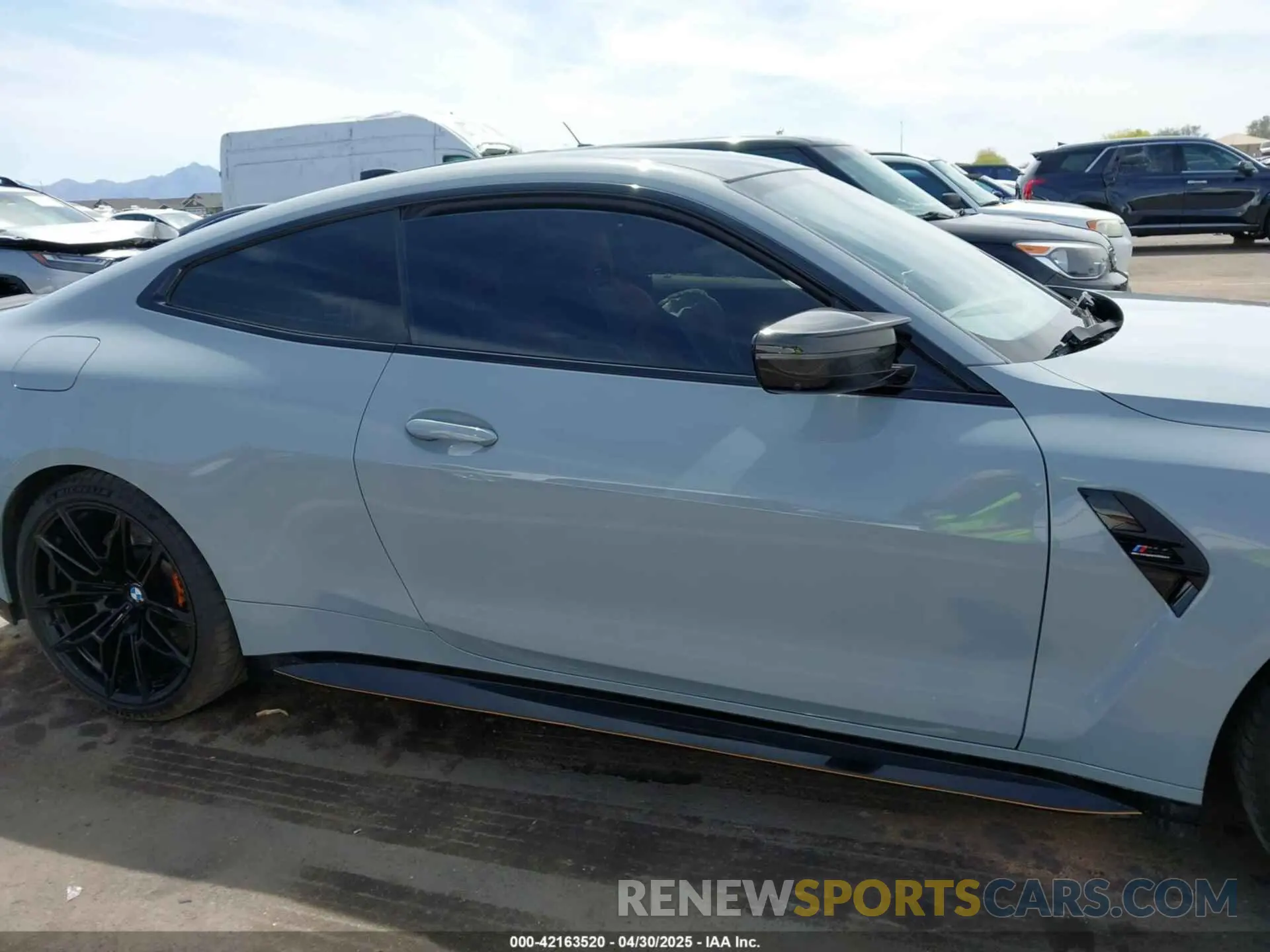 13 Photograph of a damaged car WBS33AZ03MCH04805 BMW M4 2021