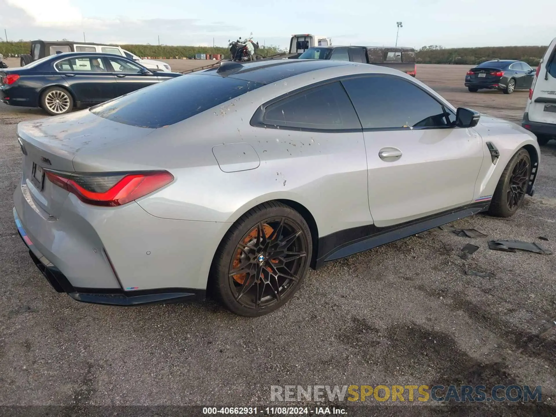 4 Photograph of a damaged car WBS33AZ05MCH20939 BMW M4 2021