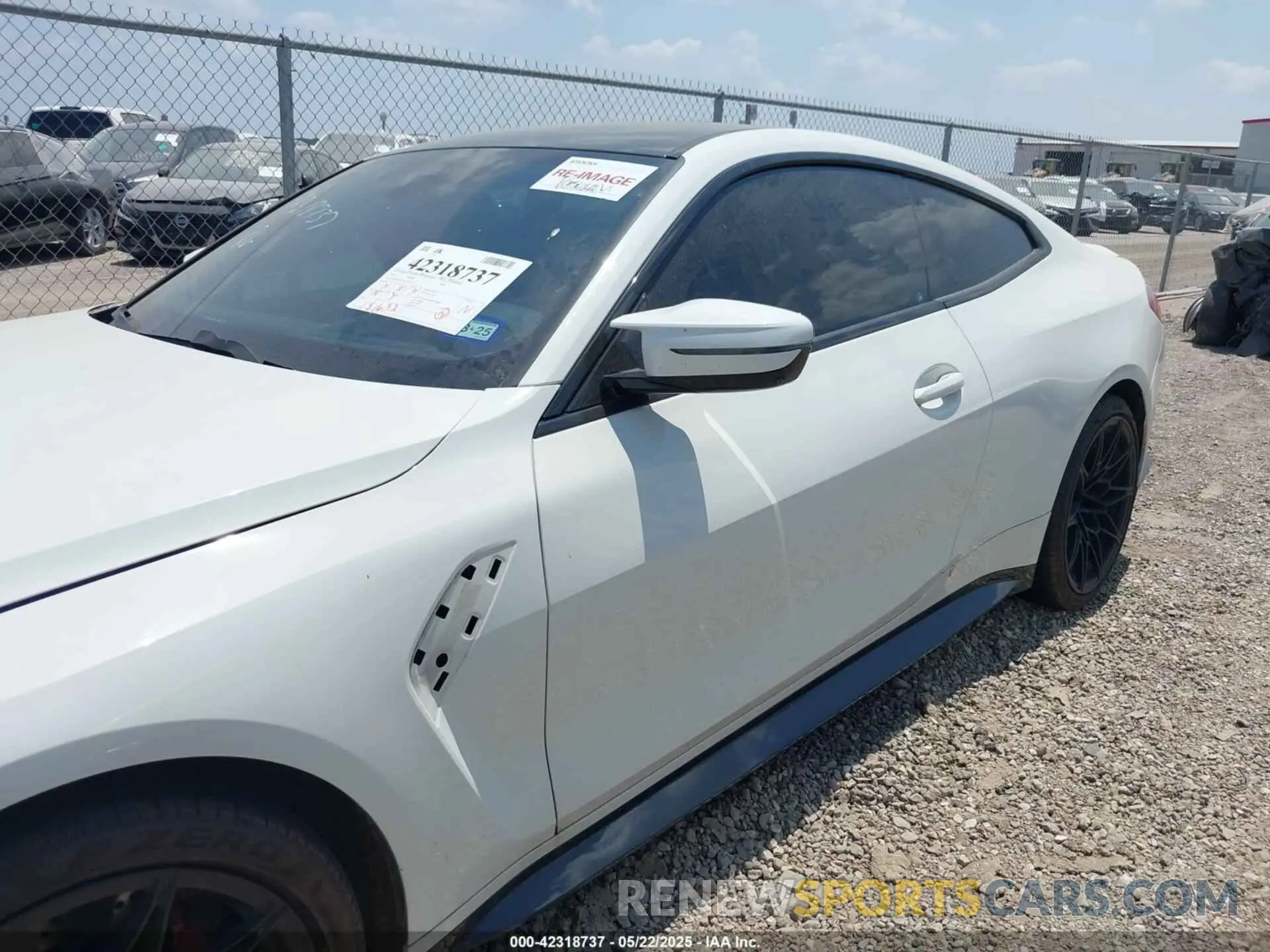 14 Photograph of a damaged car WBS53AZ02MCH23791 BMW M4 2021