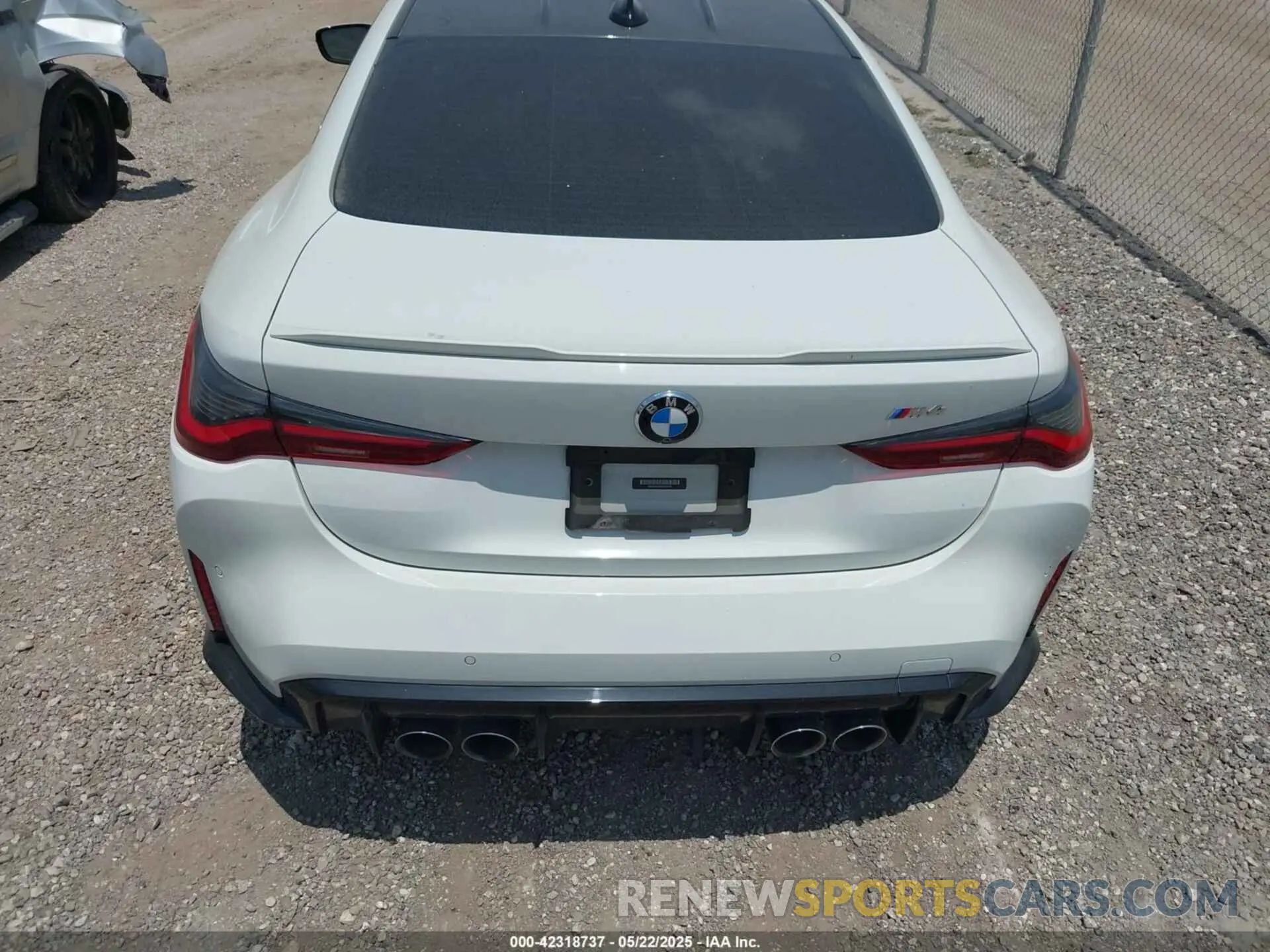16 Photograph of a damaged car WBS53AZ02MCH23791 BMW M4 2021