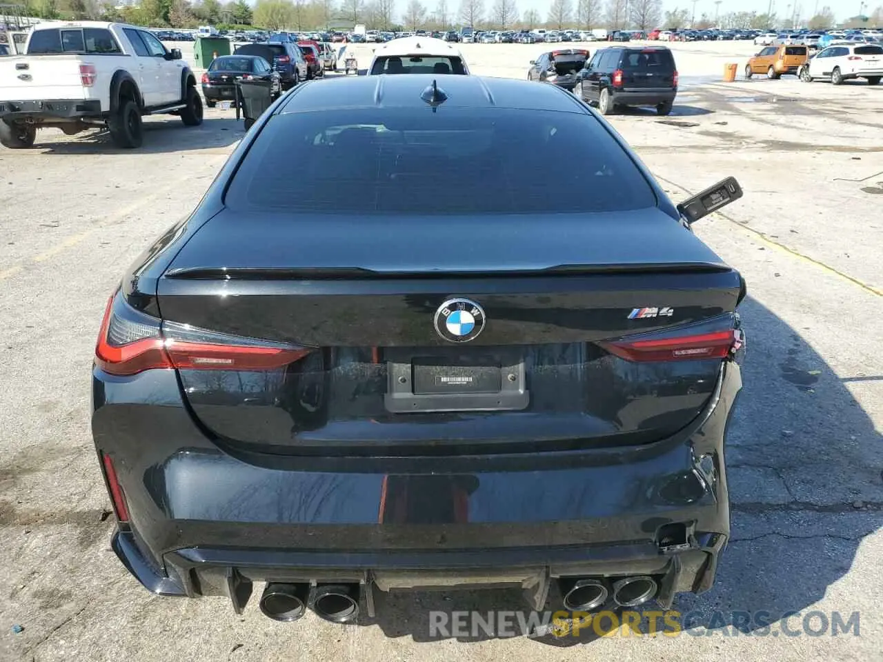 6 Photograph of a damaged car WBS53AZ08MCF95296 BMW M4 2021