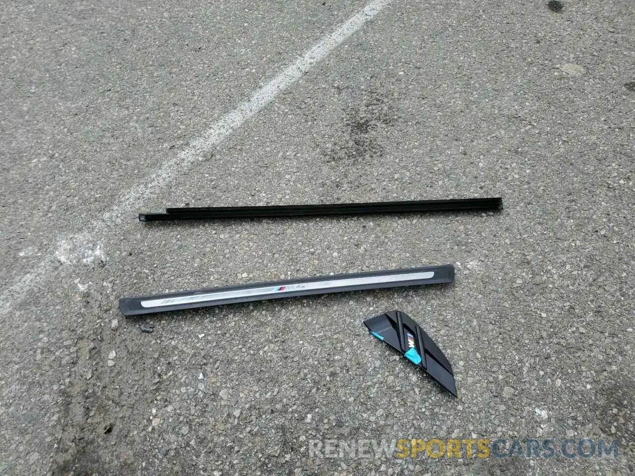 14 Photograph of a damaged car WBS53AZ0XMCG52209 BMW M4 2021