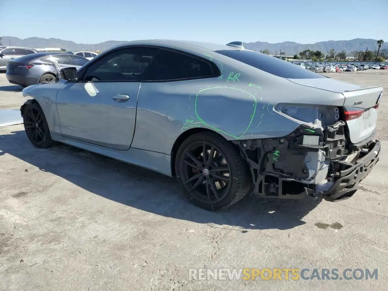 2 Photograph of a damaged car WBA13AR03NCL03393 BMW M4 2022