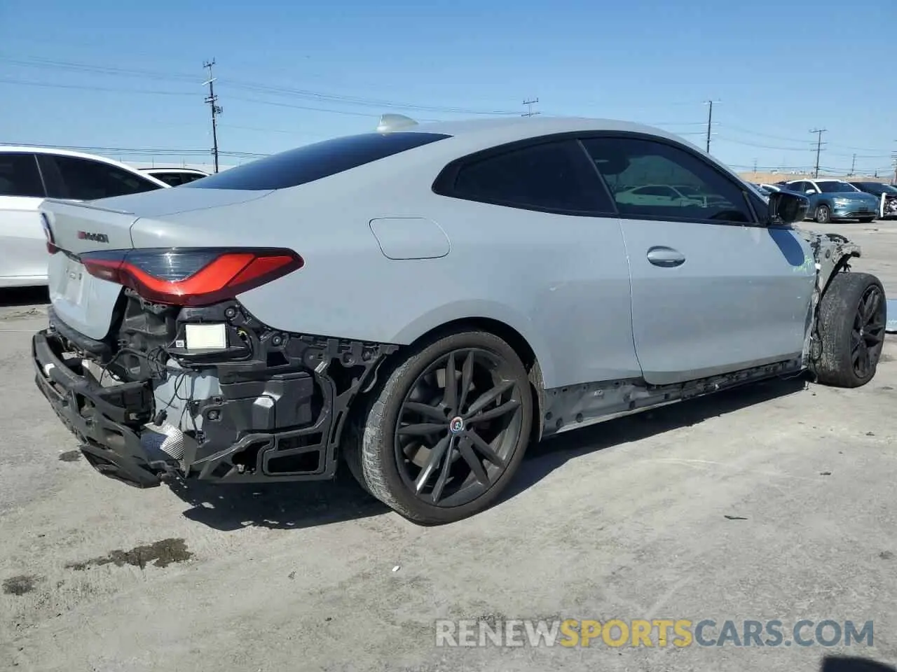 3 Photograph of a damaged car WBA13AR03NCL03393 BMW M4 2022