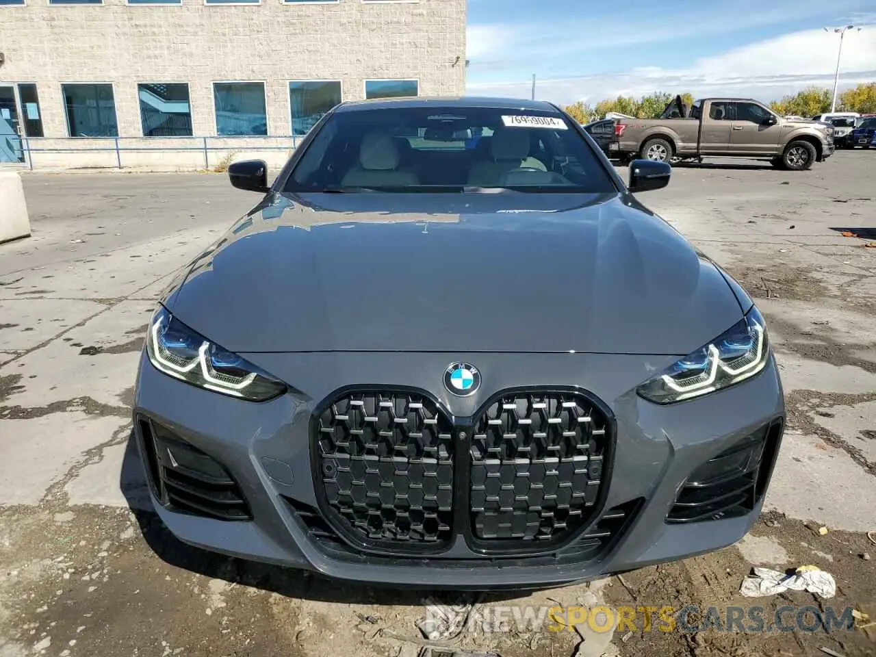 5 Photograph of a damaged car WBA13AR05NCJ36163 BMW M4 2022