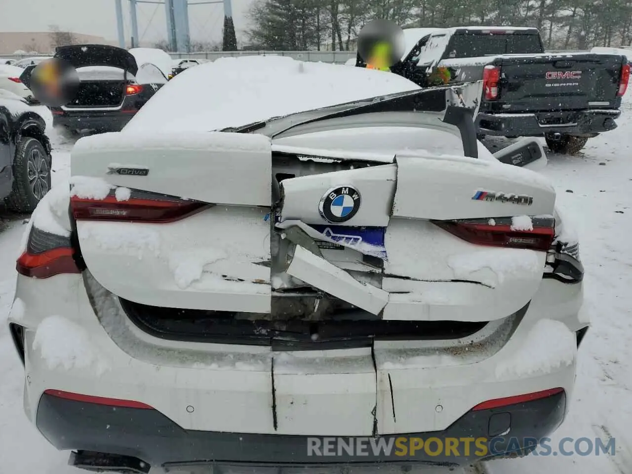 6 Photograph of a damaged car WBA13AR08NCJ20863 BMW M4 2022