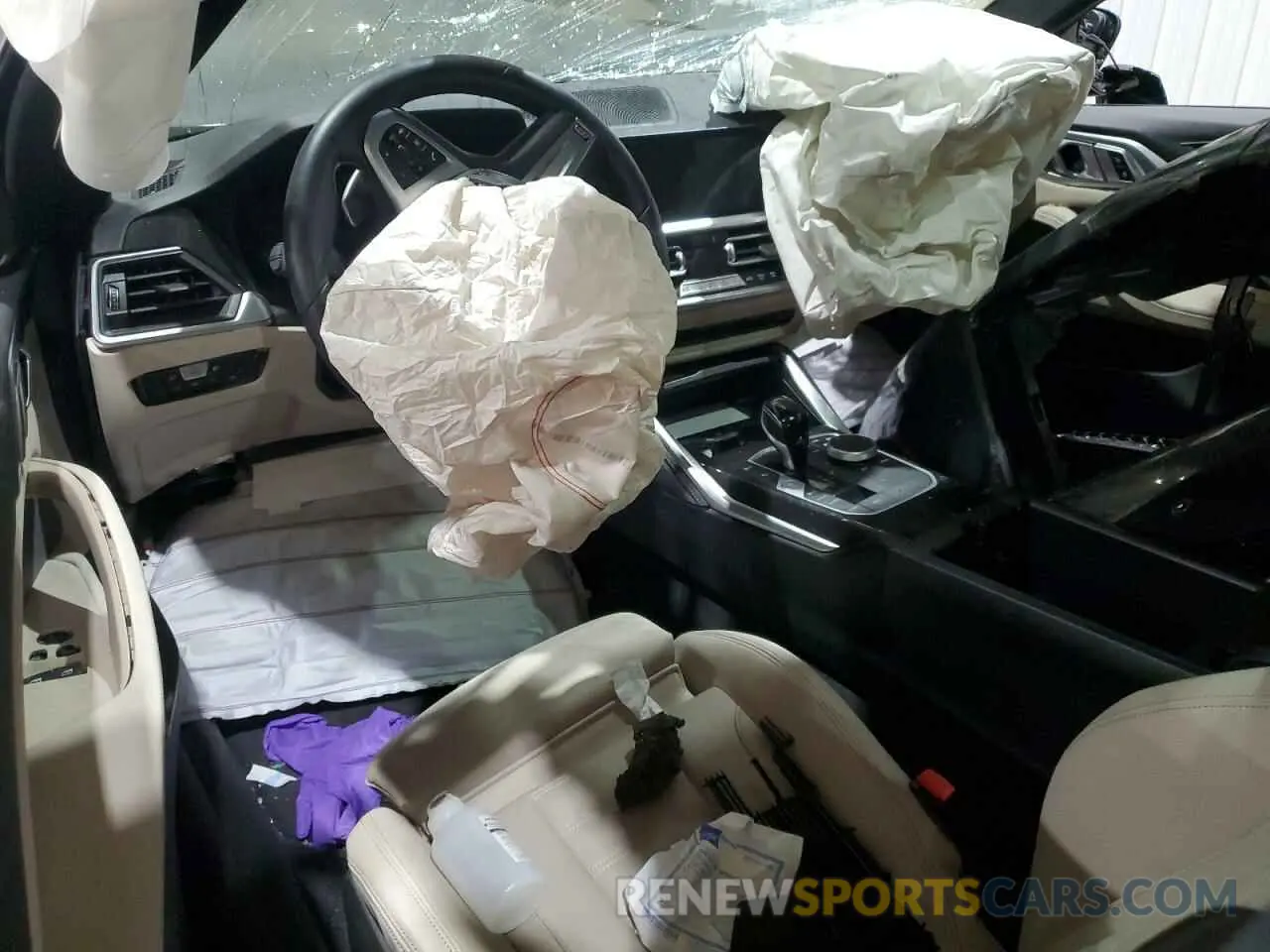8 Photograph of a damaged car WBA13AR08NCJ41843 BMW M4 2022