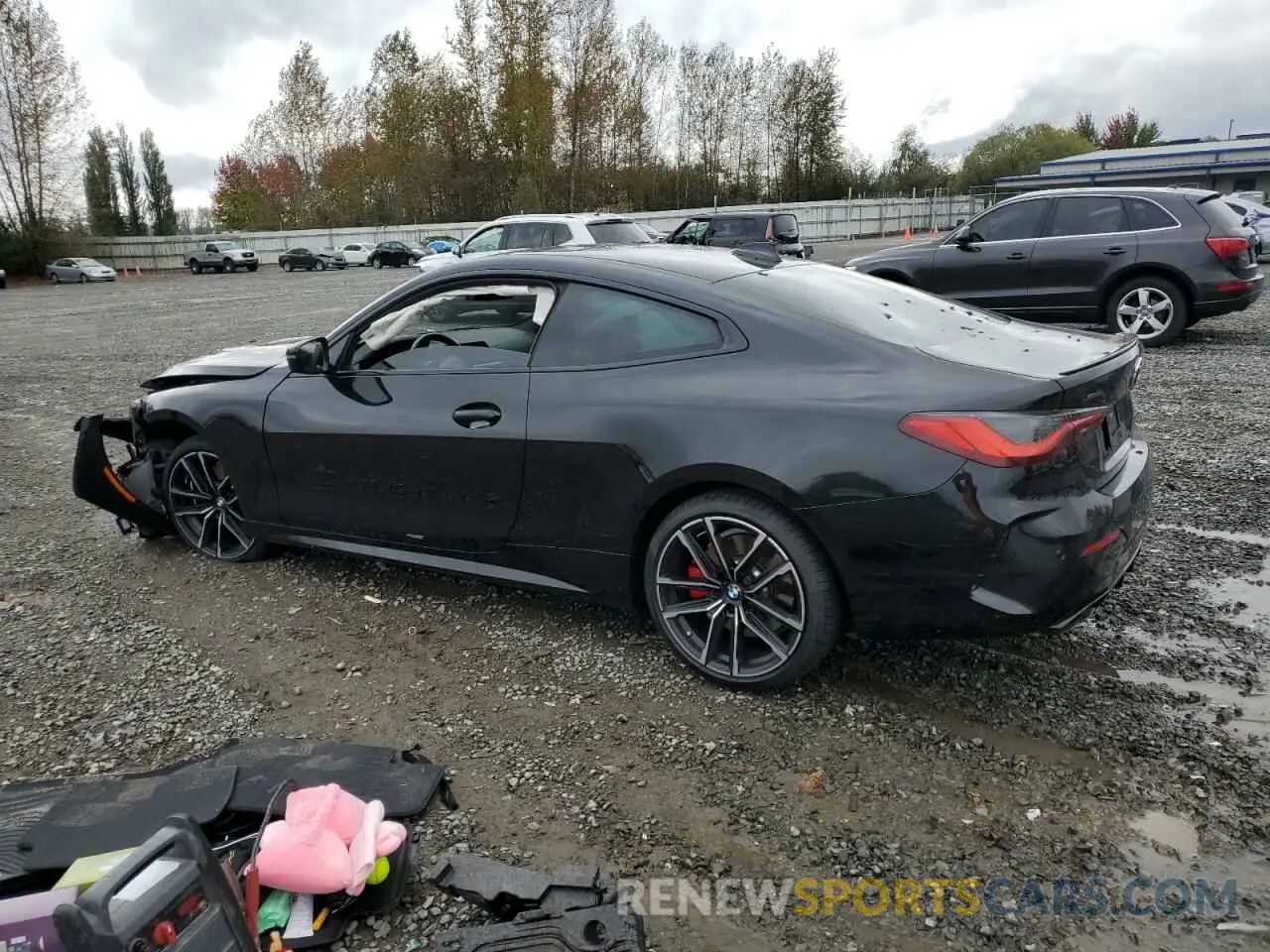 2 Photograph of a damaged car WBA13AR08NCK24009 BMW M4 2022