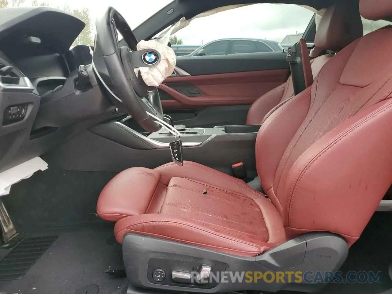 7 Photograph of a damaged car WBA13AR08NCK24009 BMW M4 2022