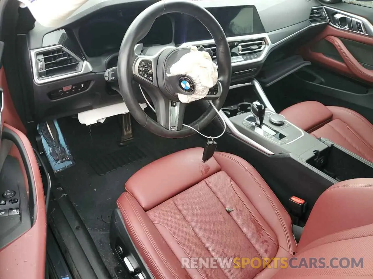 8 Photograph of a damaged car WBA13AR08NCK24009 BMW M4 2022