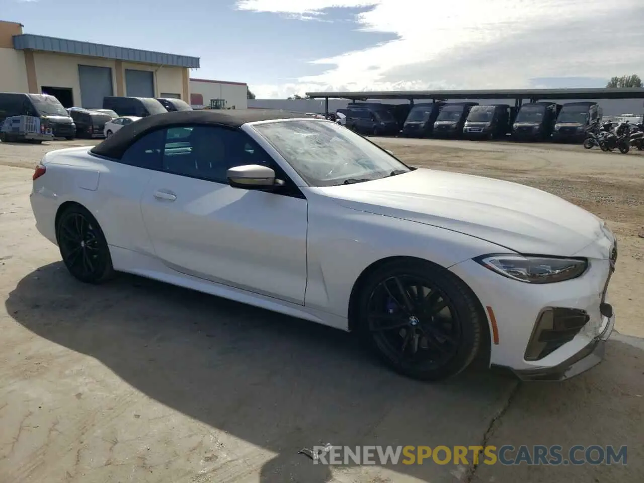4 Photograph of a damaged car WBA53AT08NCJ61732 BMW M4 2022