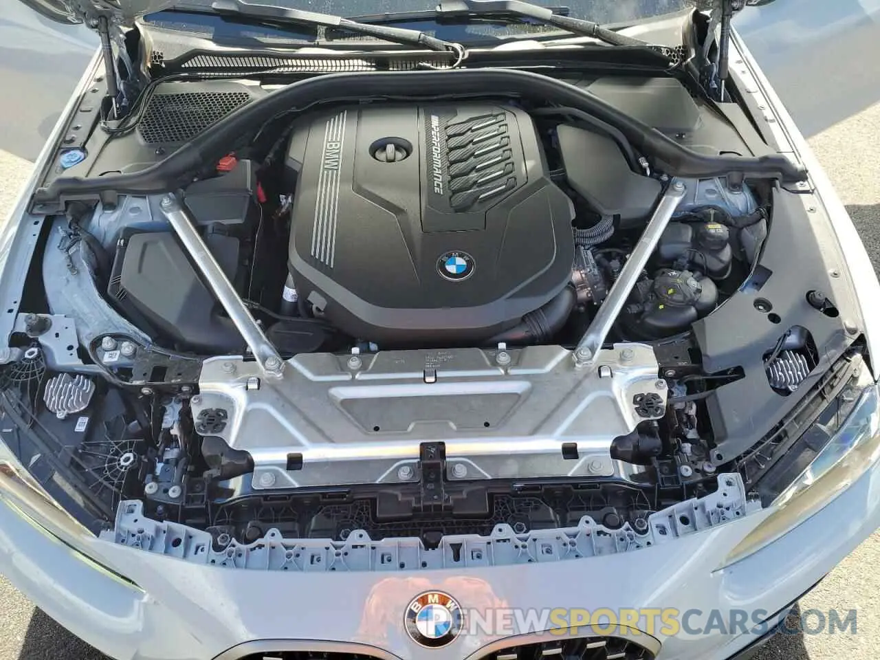 11 Photograph of a damaged car WBA83AP00NCH81159 BMW M4 2022