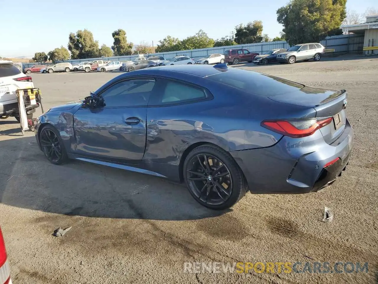 2 Photograph of a damaged car WBA83AP00NCK27150 BMW M4 2022