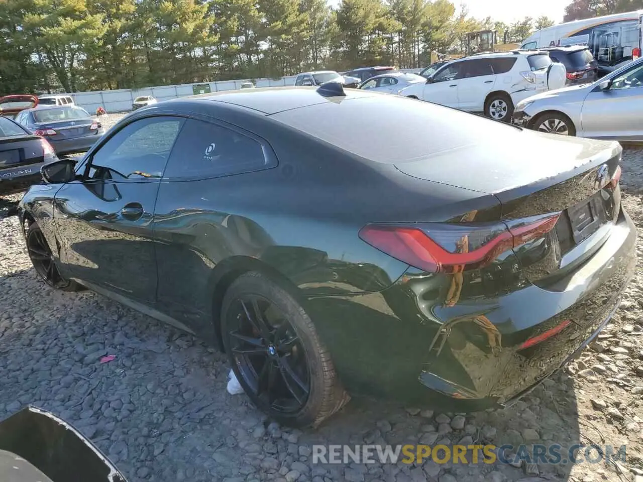 3 Photograph of a damaged car WBA83AP01NCJ22732 BMW M4 2022