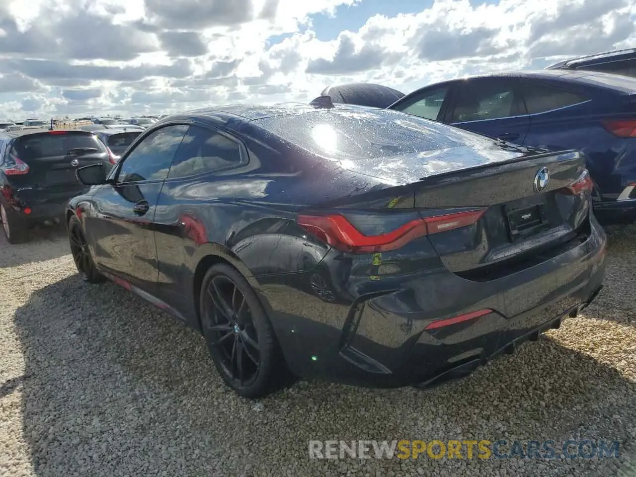 2 Photograph of a damaged car WBA83AP05NCJ52588 BMW M4 2022