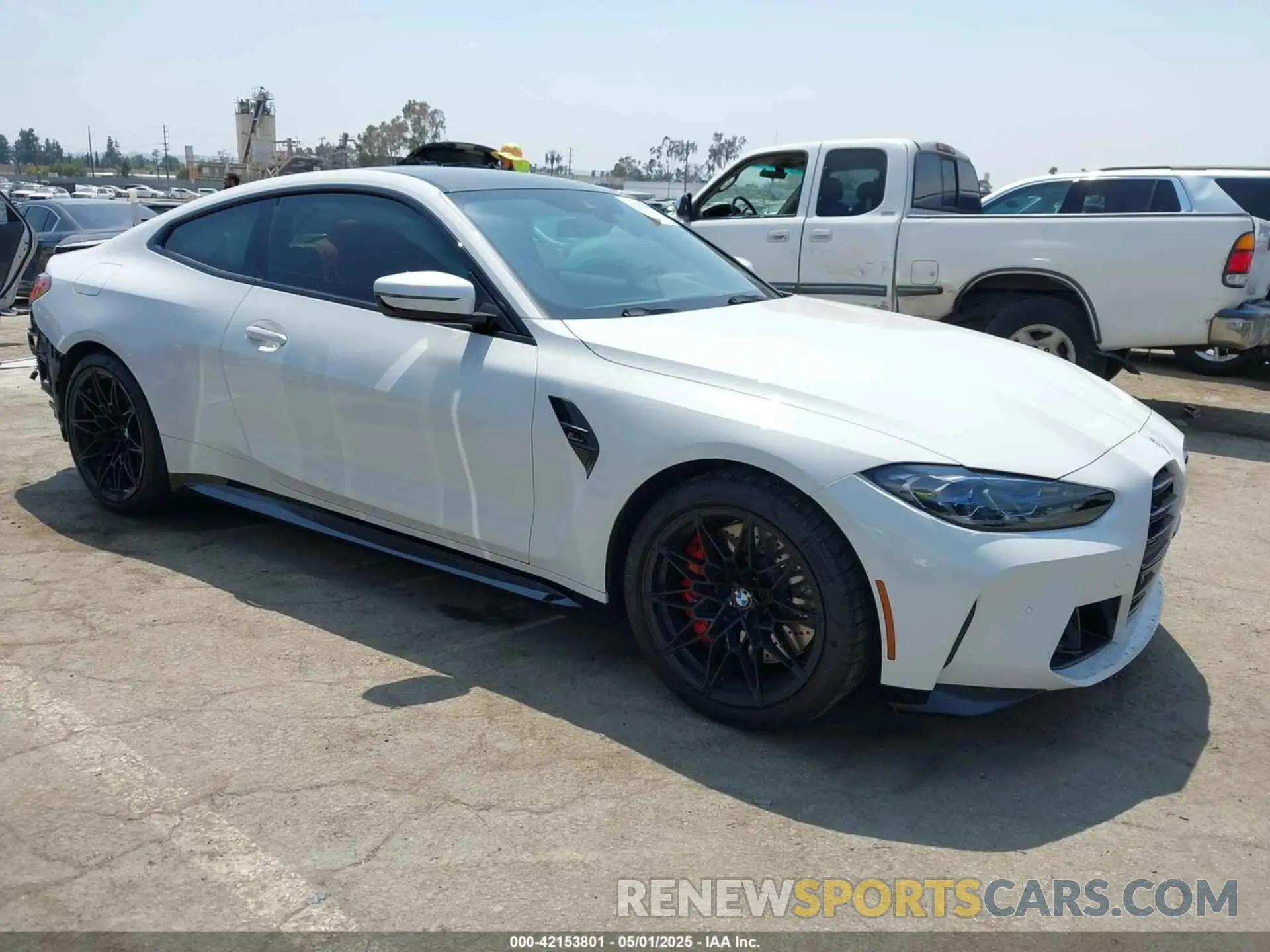 1 Photograph of a damaged car WBS33AZ04NCJ20752 BMW M4 2022
