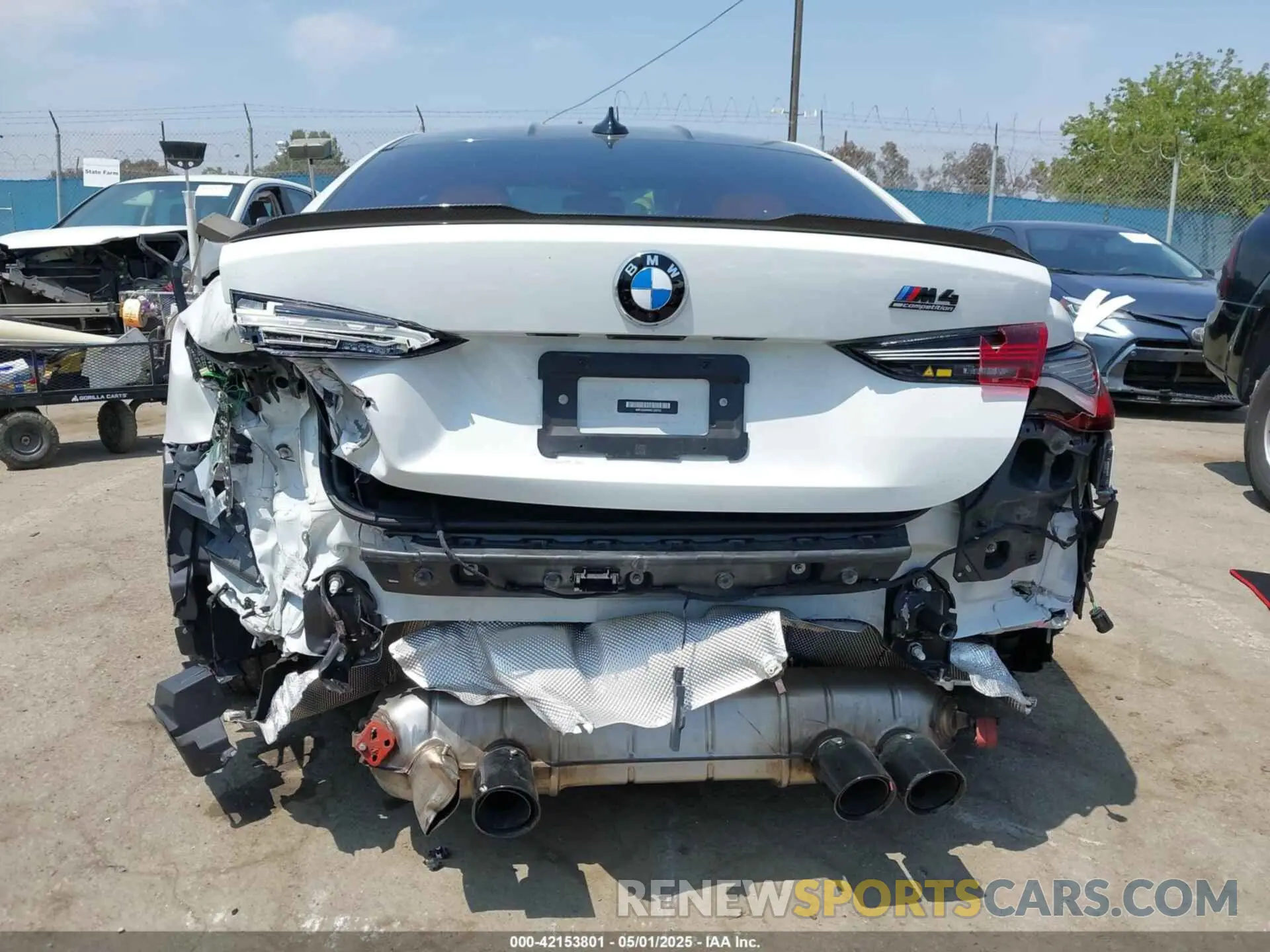 6 Photograph of a damaged car WBS33AZ04NCJ20752 BMW M4 2022