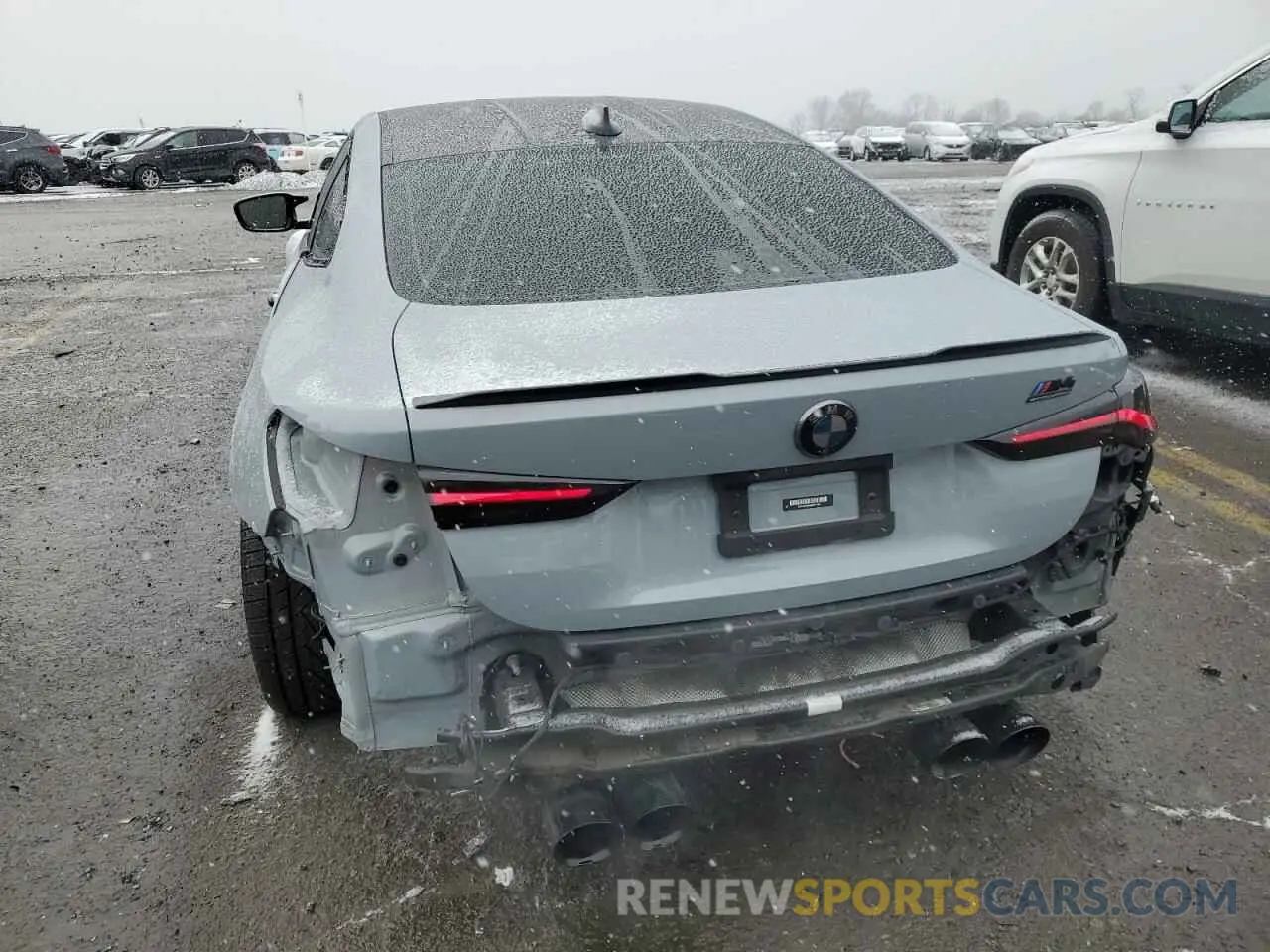 6 Photograph of a damaged car WBS33AZ09NCK07191 BMW M4 2022