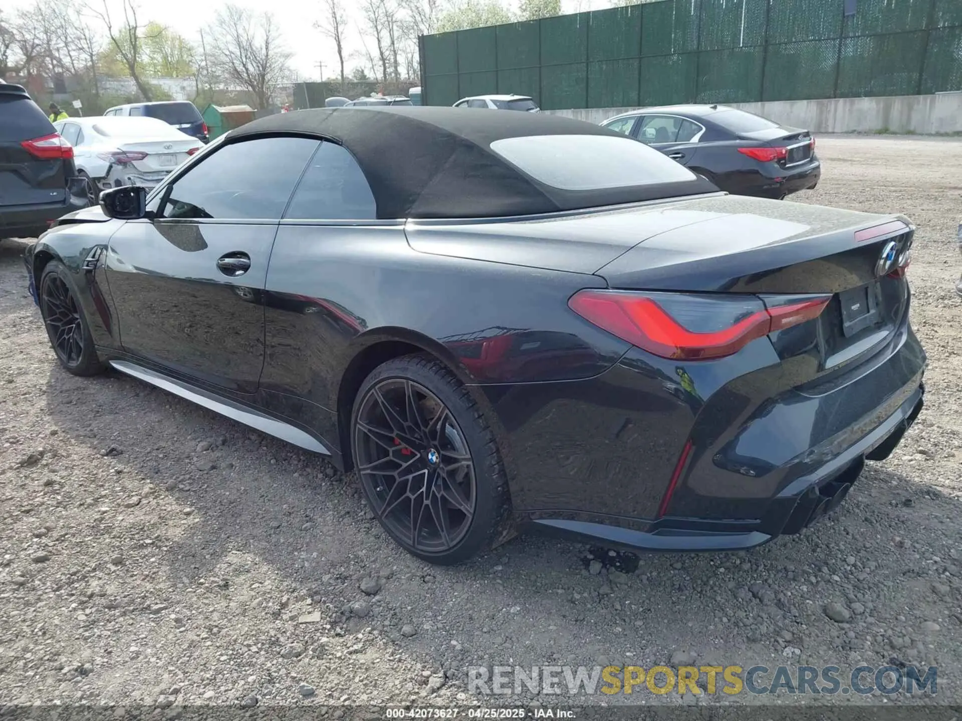 3 Photograph of a damaged car WBS33BA03NCH99871 BMW M4 2022