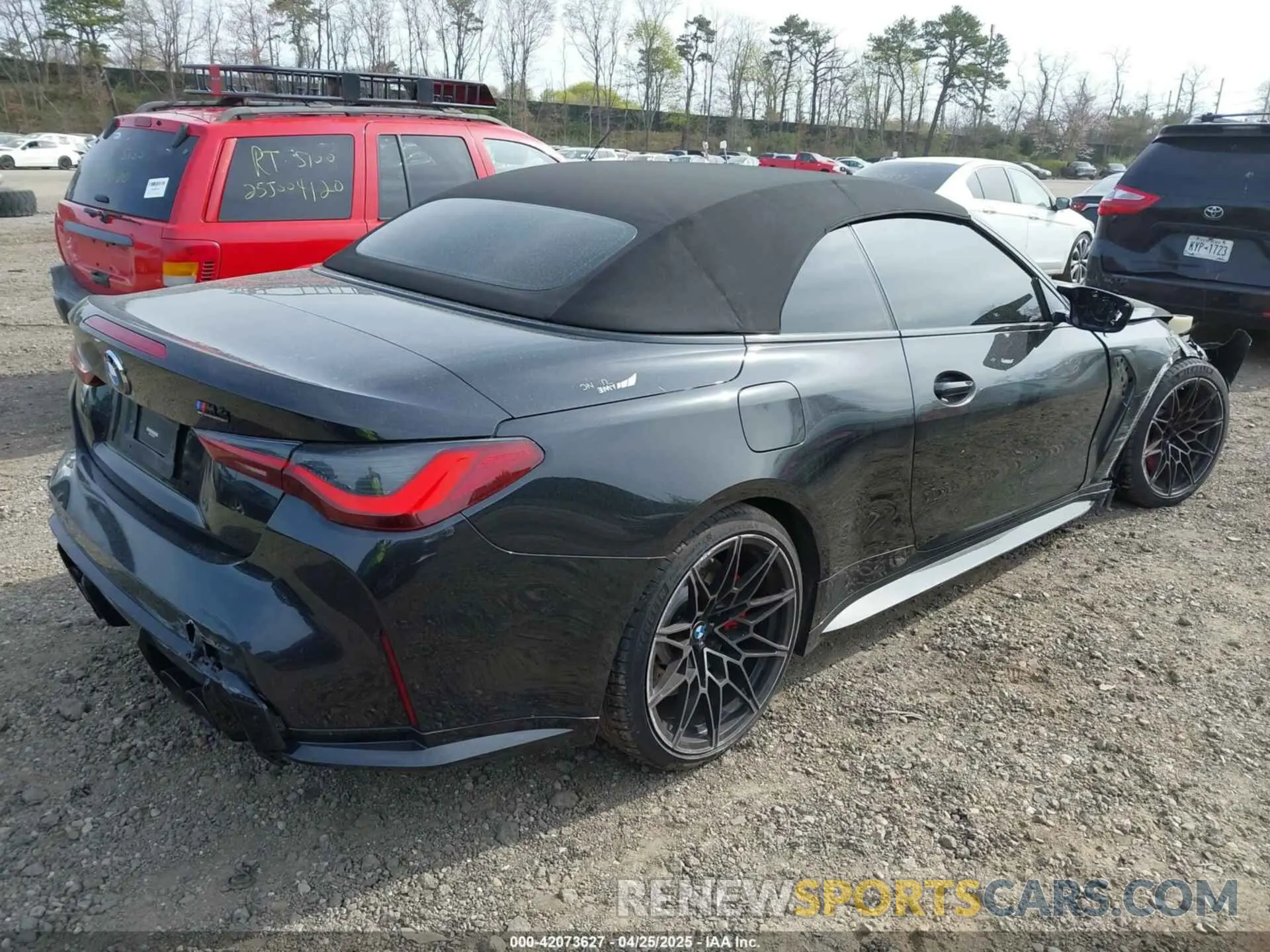 4 Photograph of a damaged car WBS33BA03NCH99871 BMW M4 2022