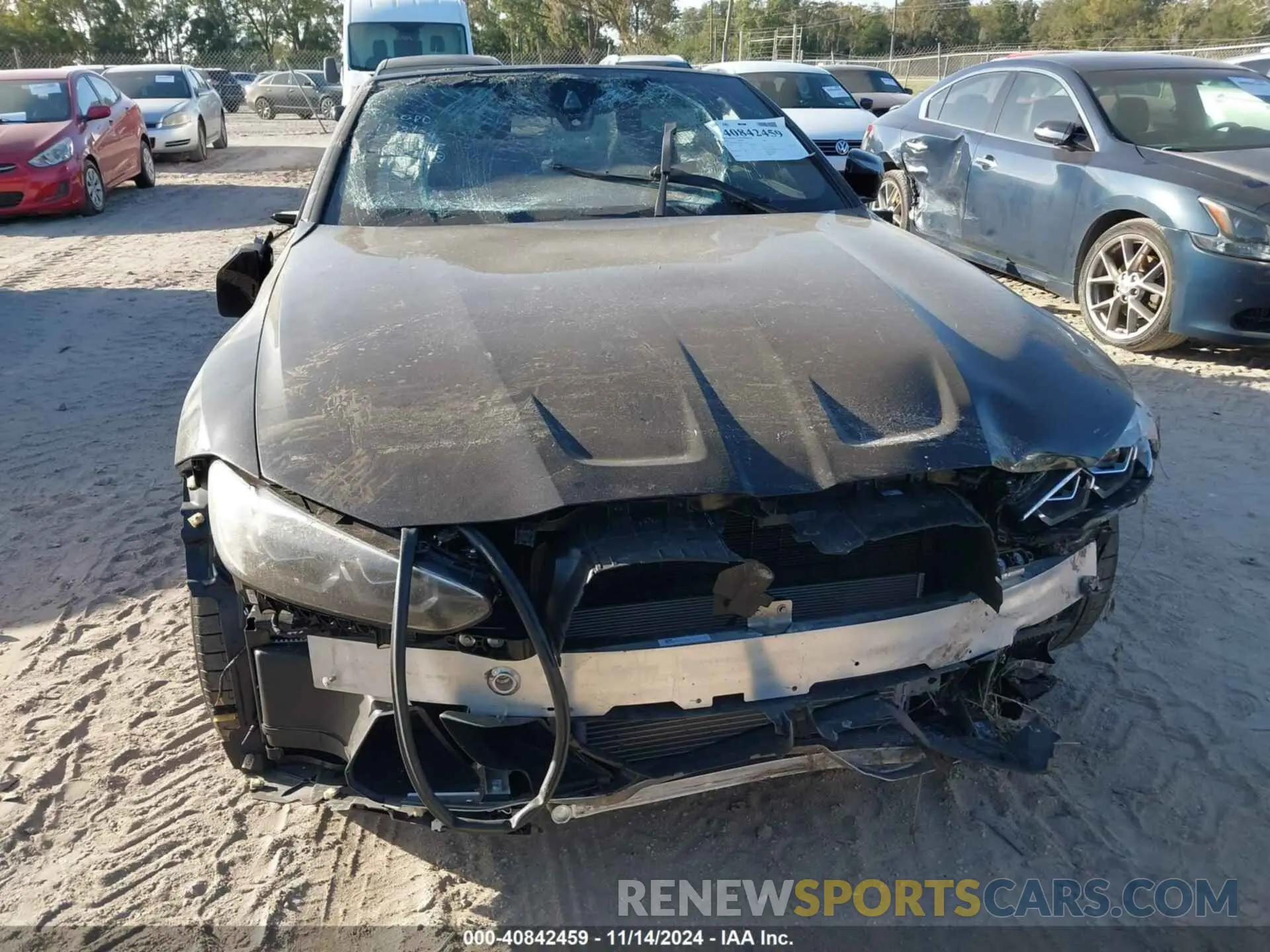 12 Photograph of a damaged car WBS33BA04NCJ13253 BMW M4 2022