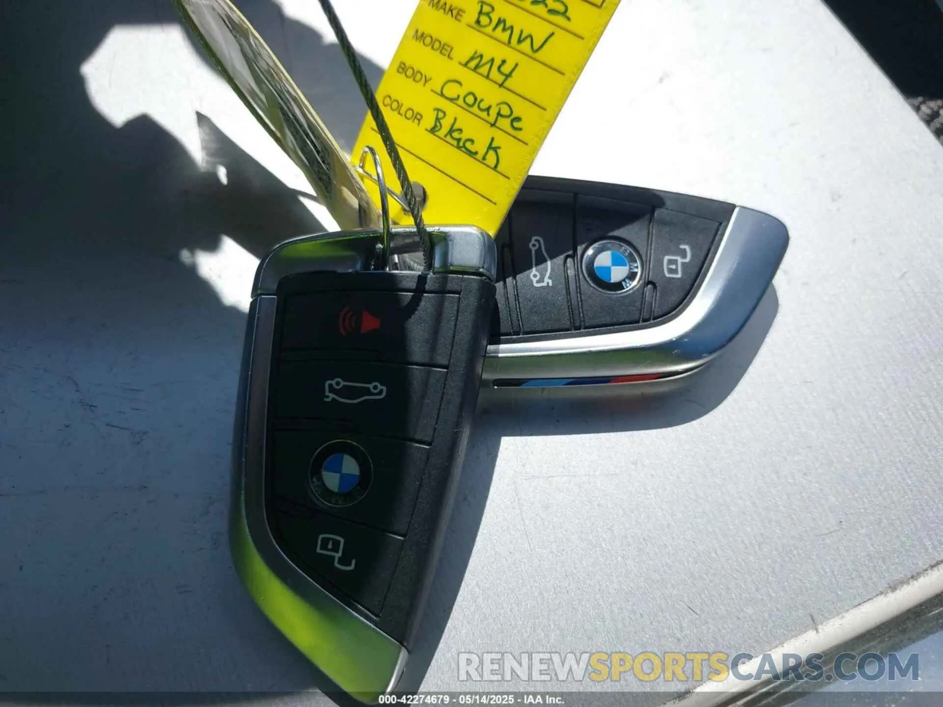 11 Photograph of a damaged car WBS33BA05NCJ57830 BMW M4 2022