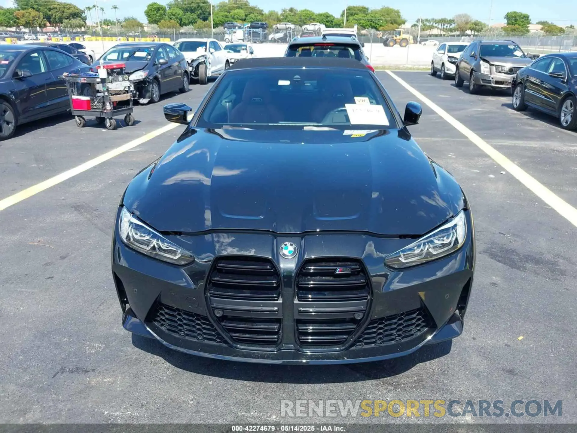 12 Photograph of a damaged car WBS33BA05NCJ57830 BMW M4 2022