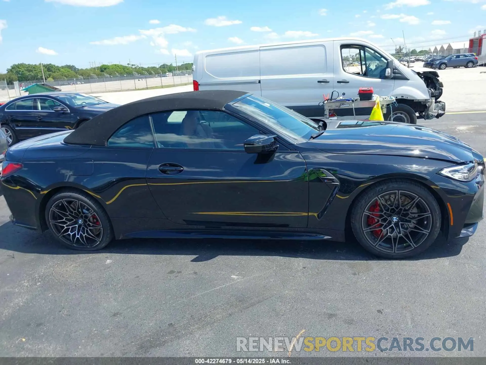 13 Photograph of a damaged car WBS33BA05NCJ57830 BMW M4 2022