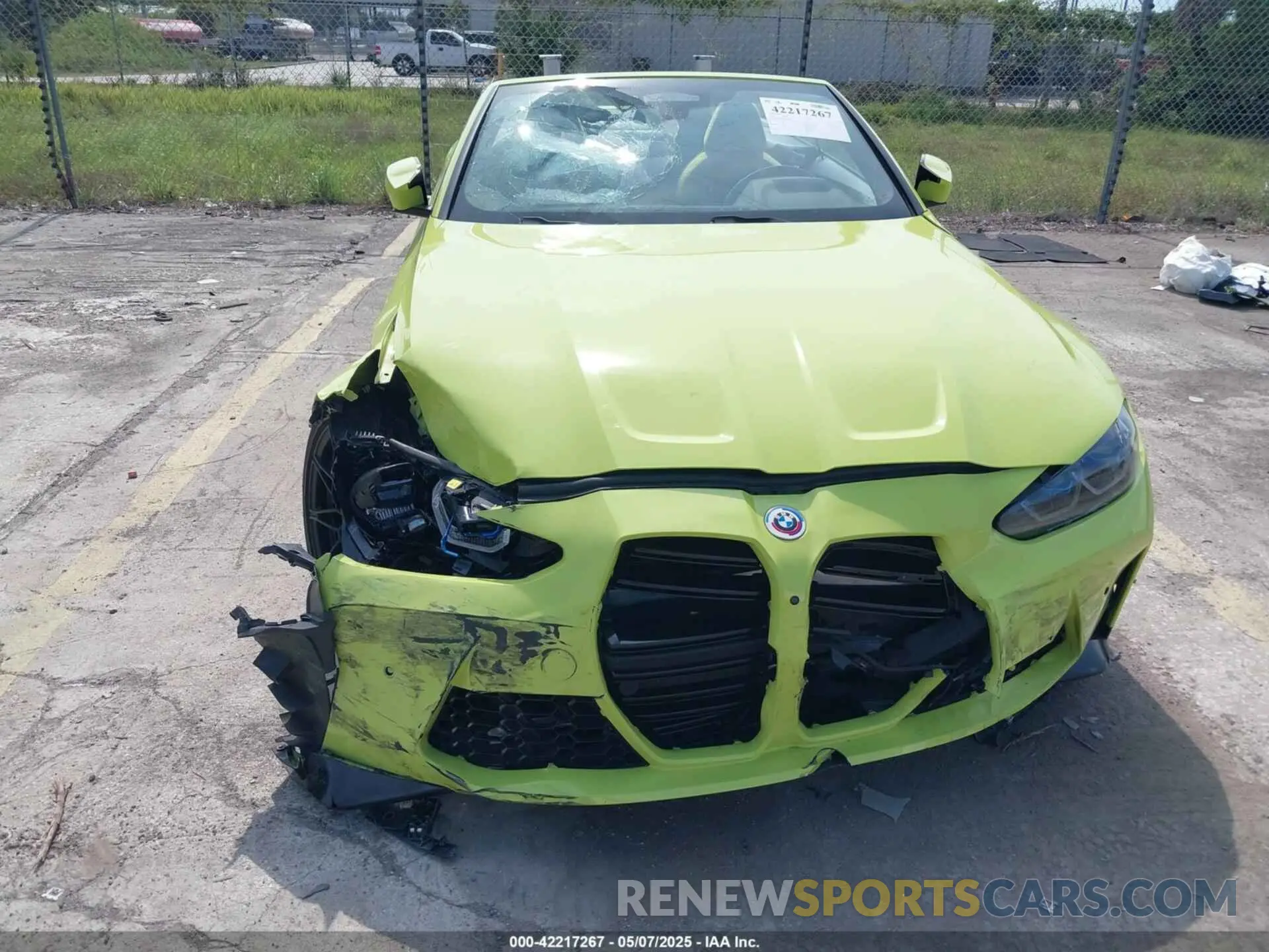 6 Photograph of a damaged car WBS33BA09NCK69031 BMW M4 2022