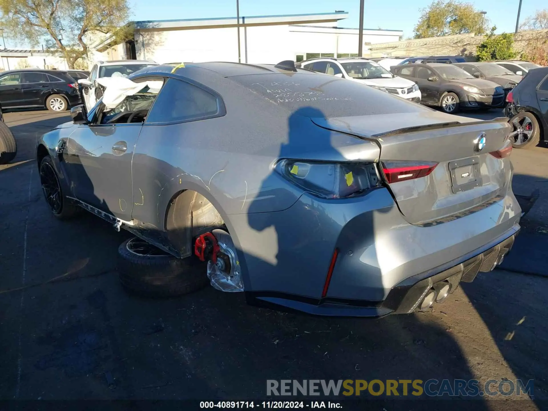 3 Photograph of a damaged car WBS43AZ01NCJ52465 BMW M4 2022