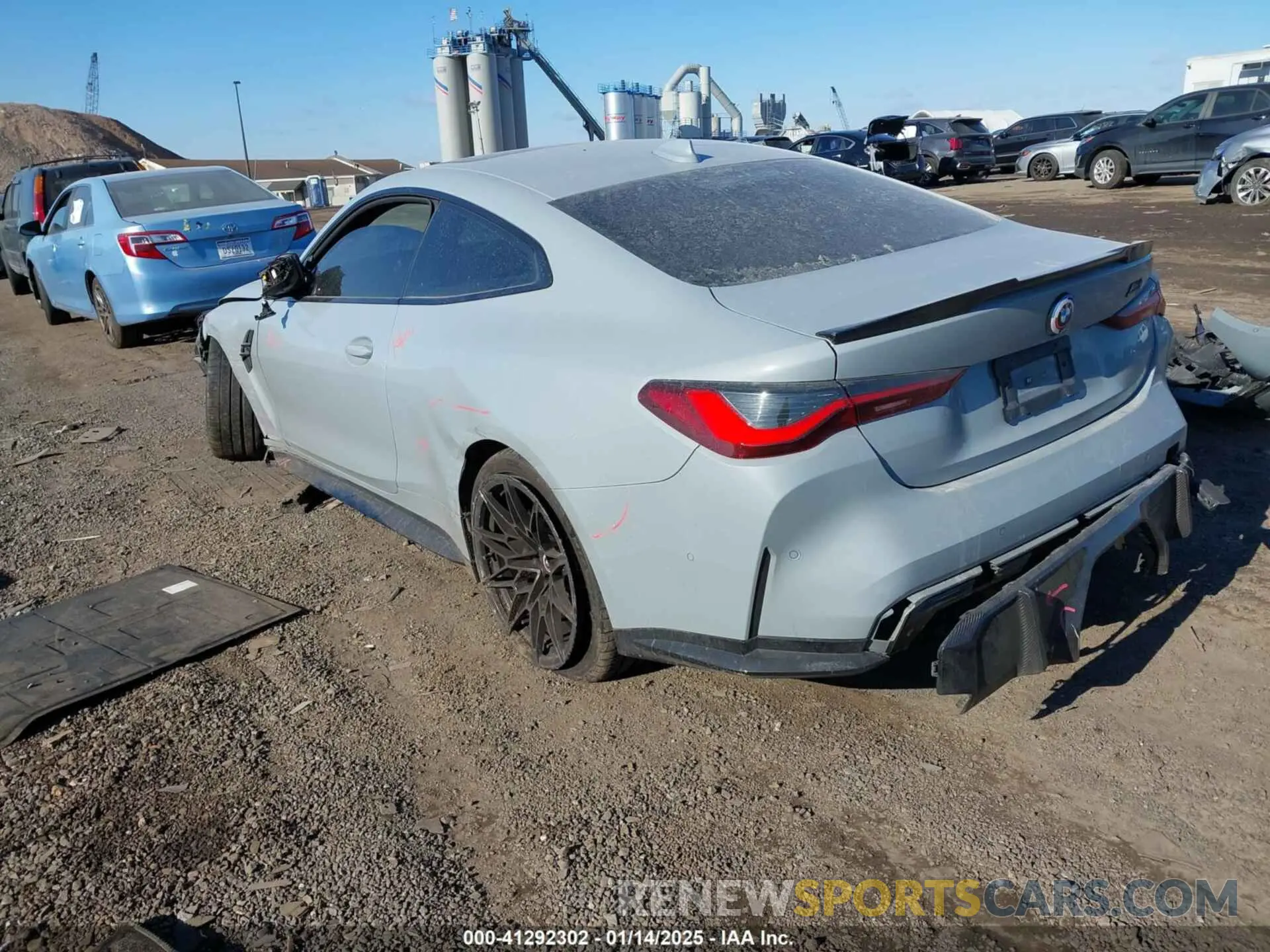 3 Photograph of a damaged car WBS43AZ02NCK30252 BMW M4 2022
