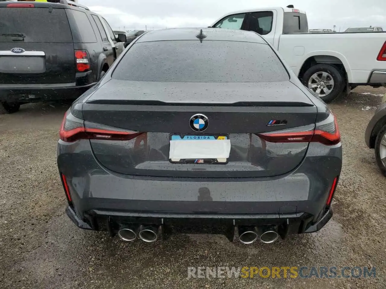 6 Photograph of a damaged car WBS43AZ03NCK18031 BMW M4 2022