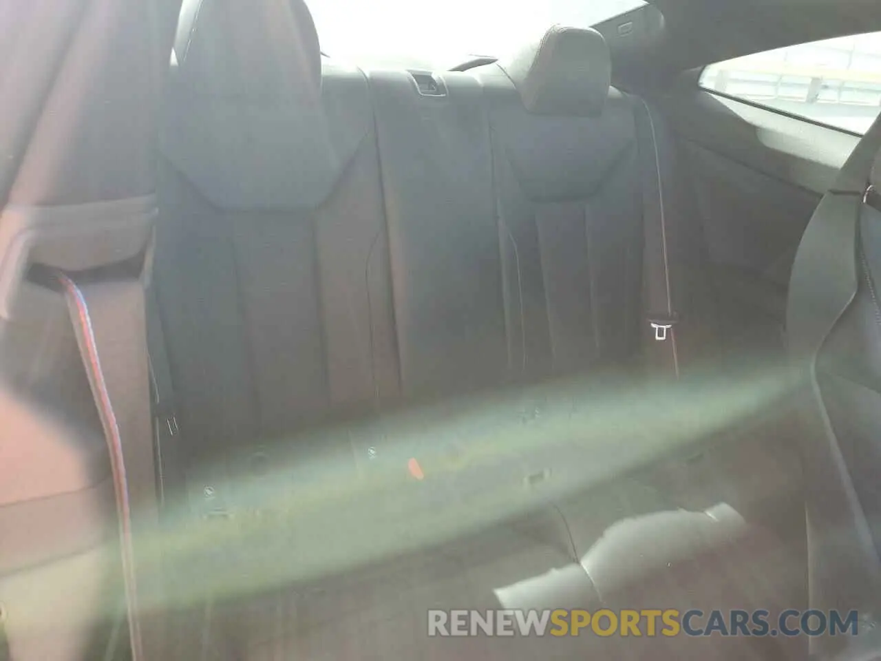 10 Photograph of a damaged car WBS43AZ03NCK80383 BMW M4 2022