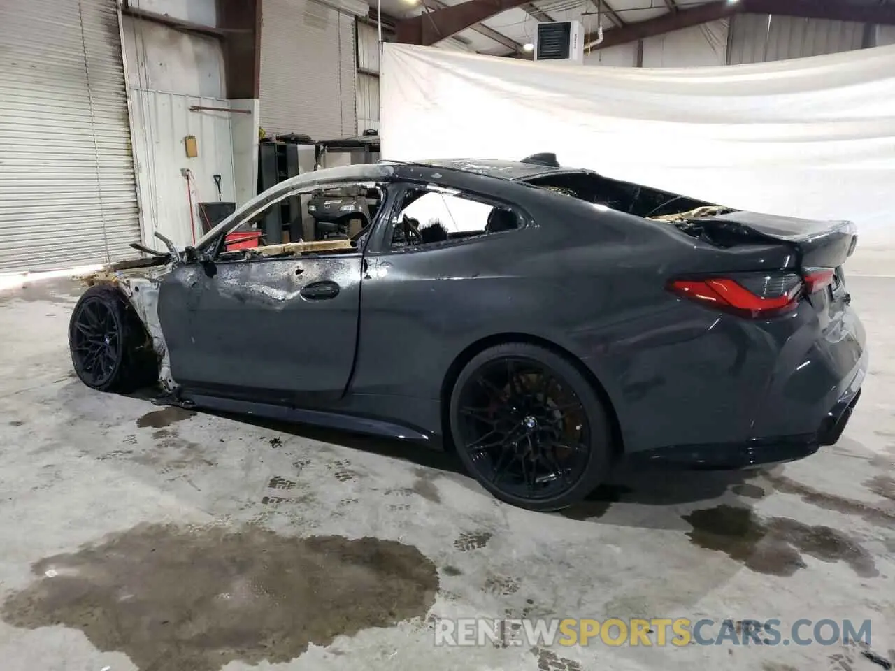 2 Photograph of a damaged car WBS43AZ05NCK18161 BMW M4 2022