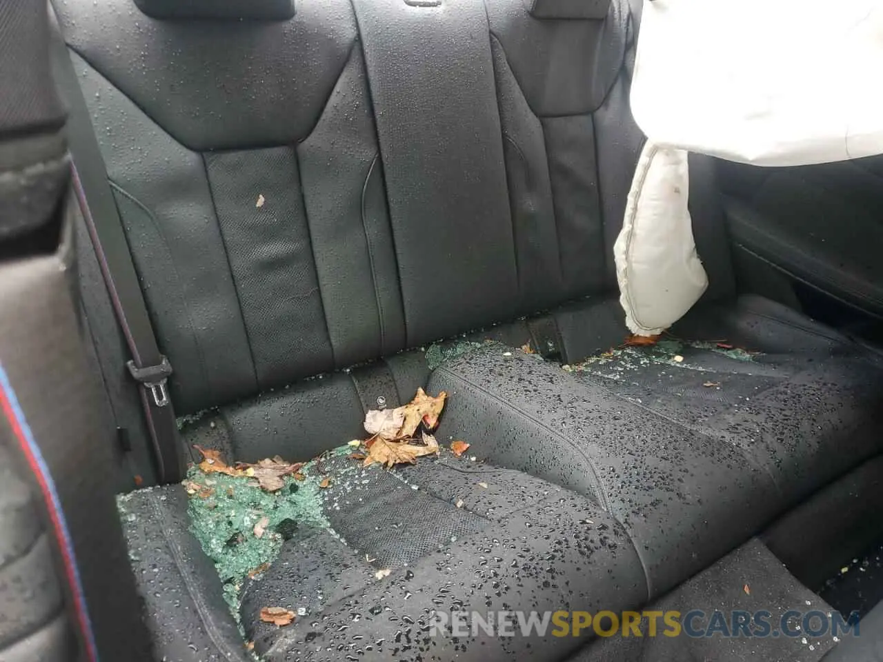 10 Photograph of a damaged car WBS43AZ05NCK81583 BMW M4 2022