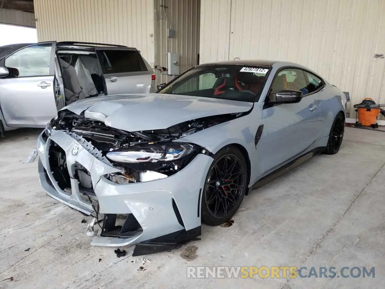 2 Photograph of a damaged car WBS43AZ09NCK17966 BMW M4 2022