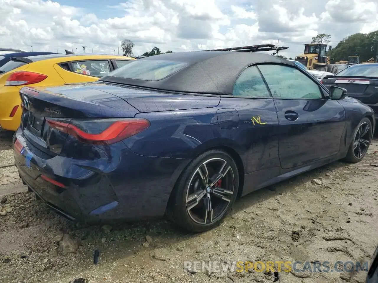3 Photograph of a damaged car WBA53AT06PCL25904 BMW M4 2023