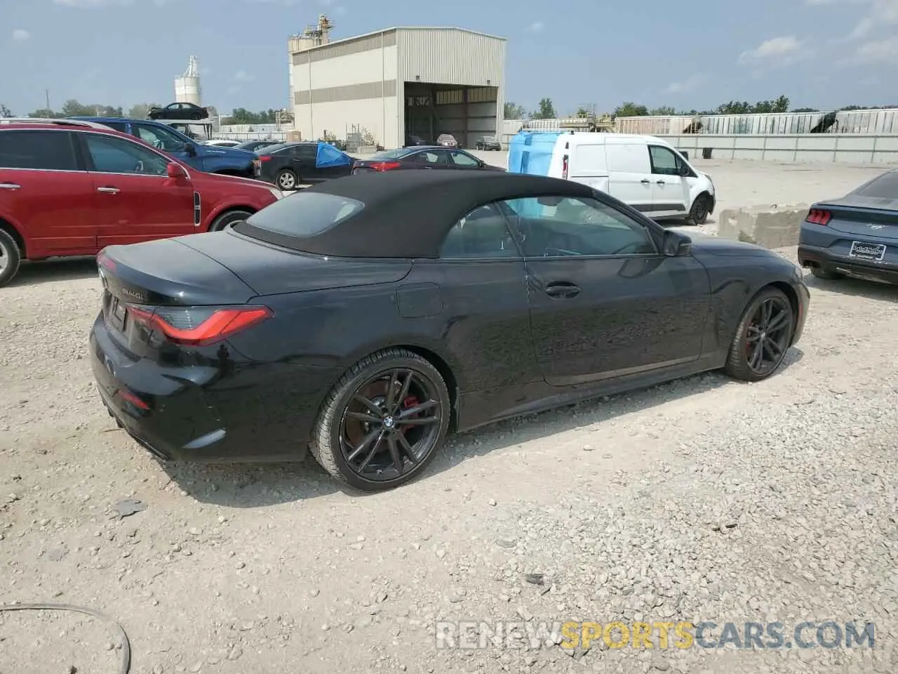 3 Photograph of a damaged car WBA63AT02PCL52909 BMW M4 2023