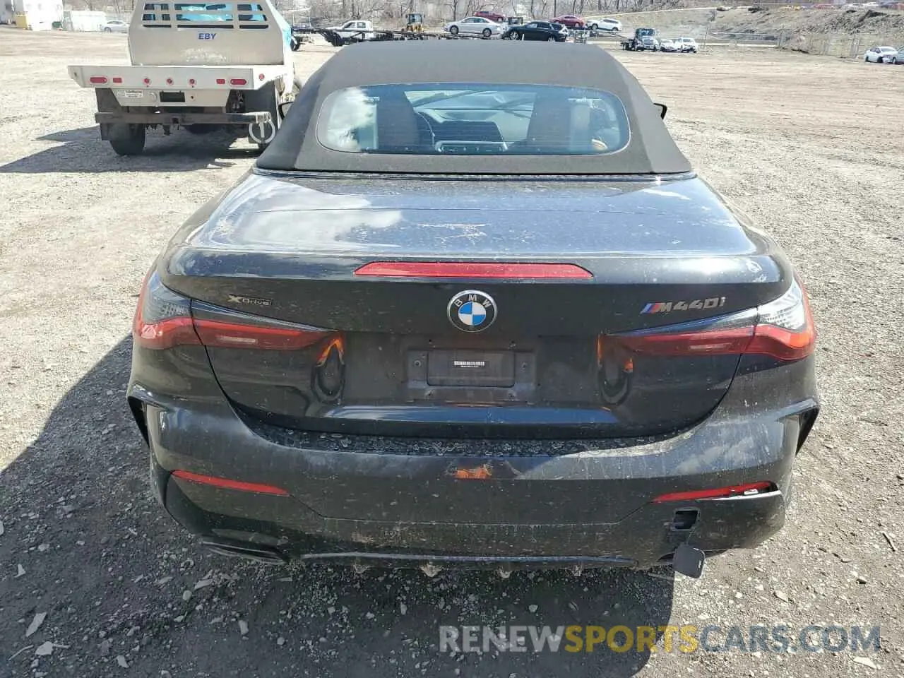 6 Photograph of a damaged car WBA63AT02PCL96392 BMW M4 2023