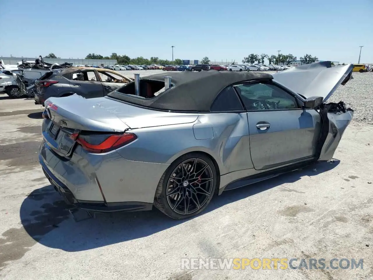 3 Photograph of a damaged car WBS33BA07PCM13310 BMW M4 2023