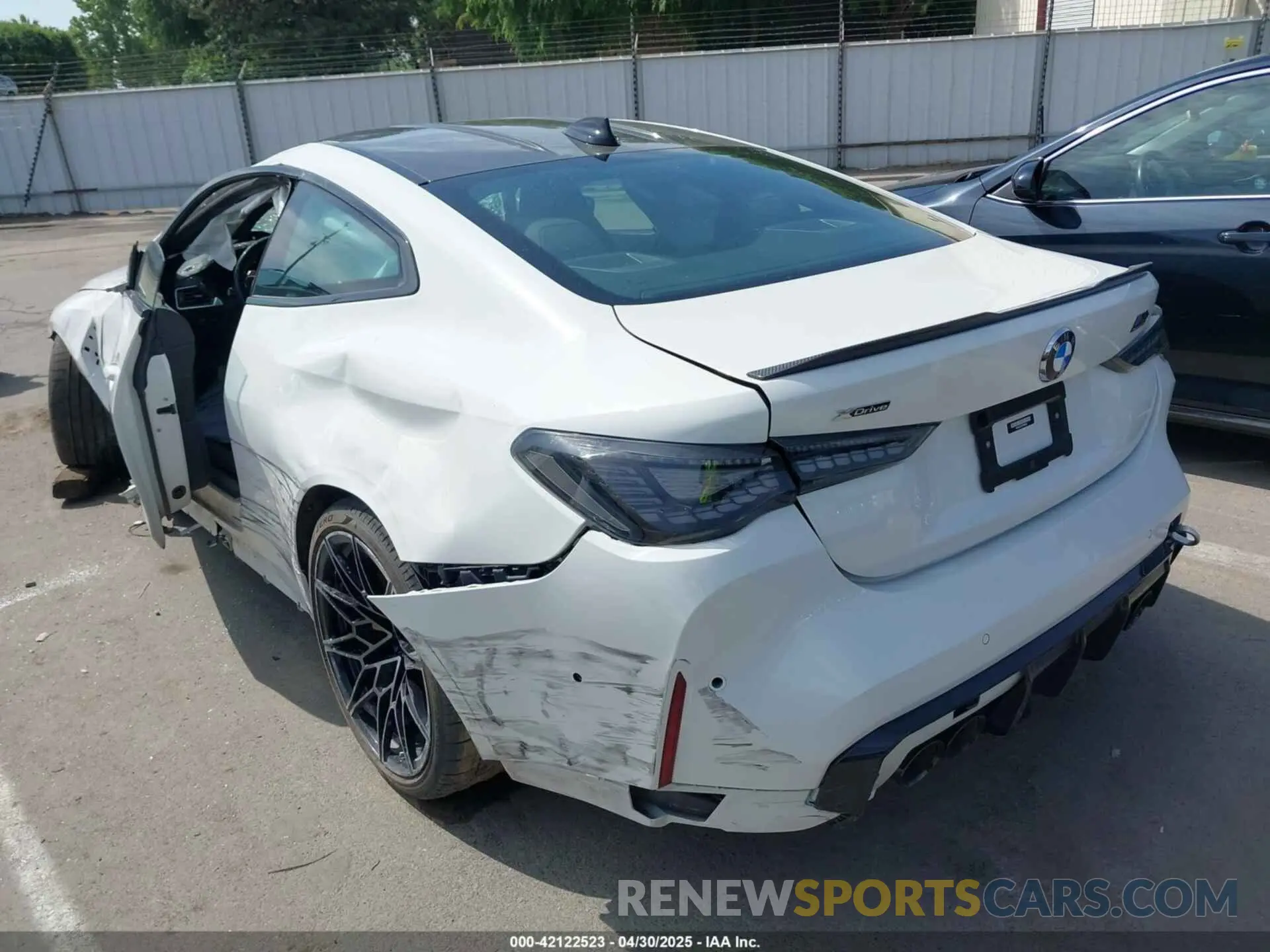 3 Photograph of a damaged car WBS43AZ03PCM82921 BMW M4 2023