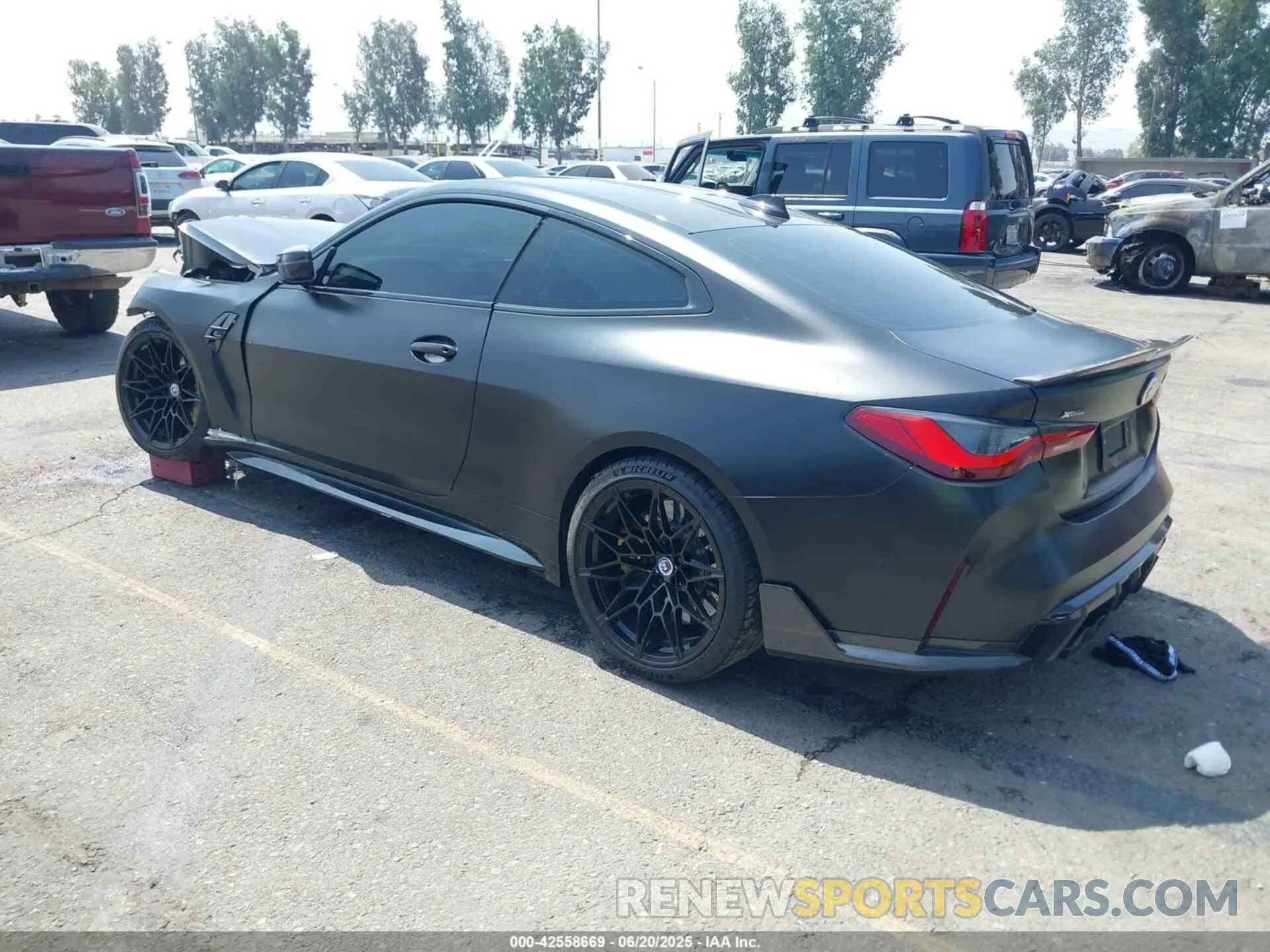 3 Photograph of a damaged car WBS43AZ08PCL39303 BMW M4 2023