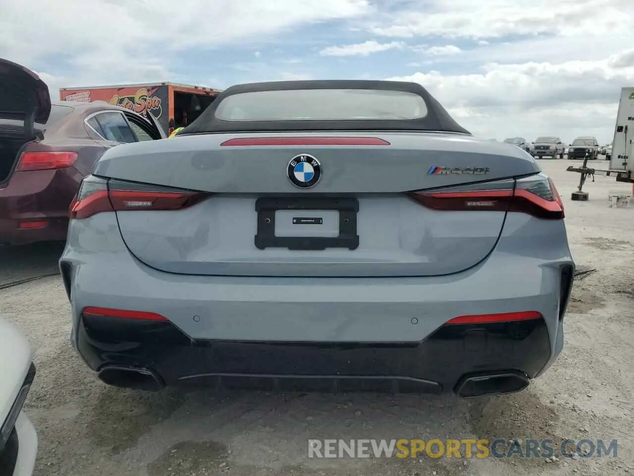 6 Photograph of a damaged car WBA53AT0XRCP88146 BMW M4 2024