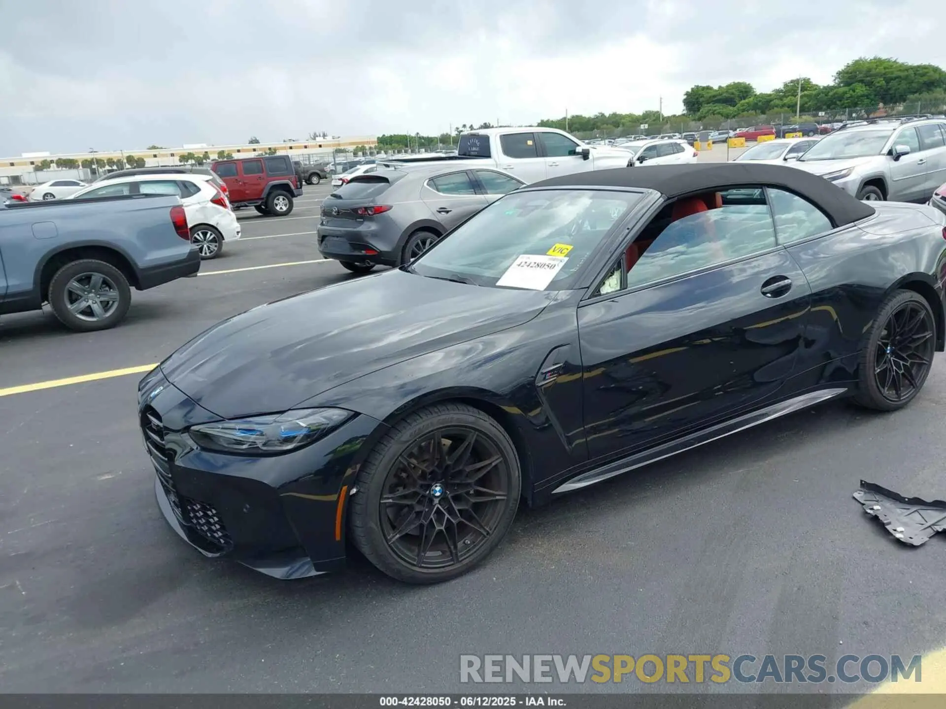 2 Photograph of a damaged car WBS33BA0XRCP56759 BMW M4 2024