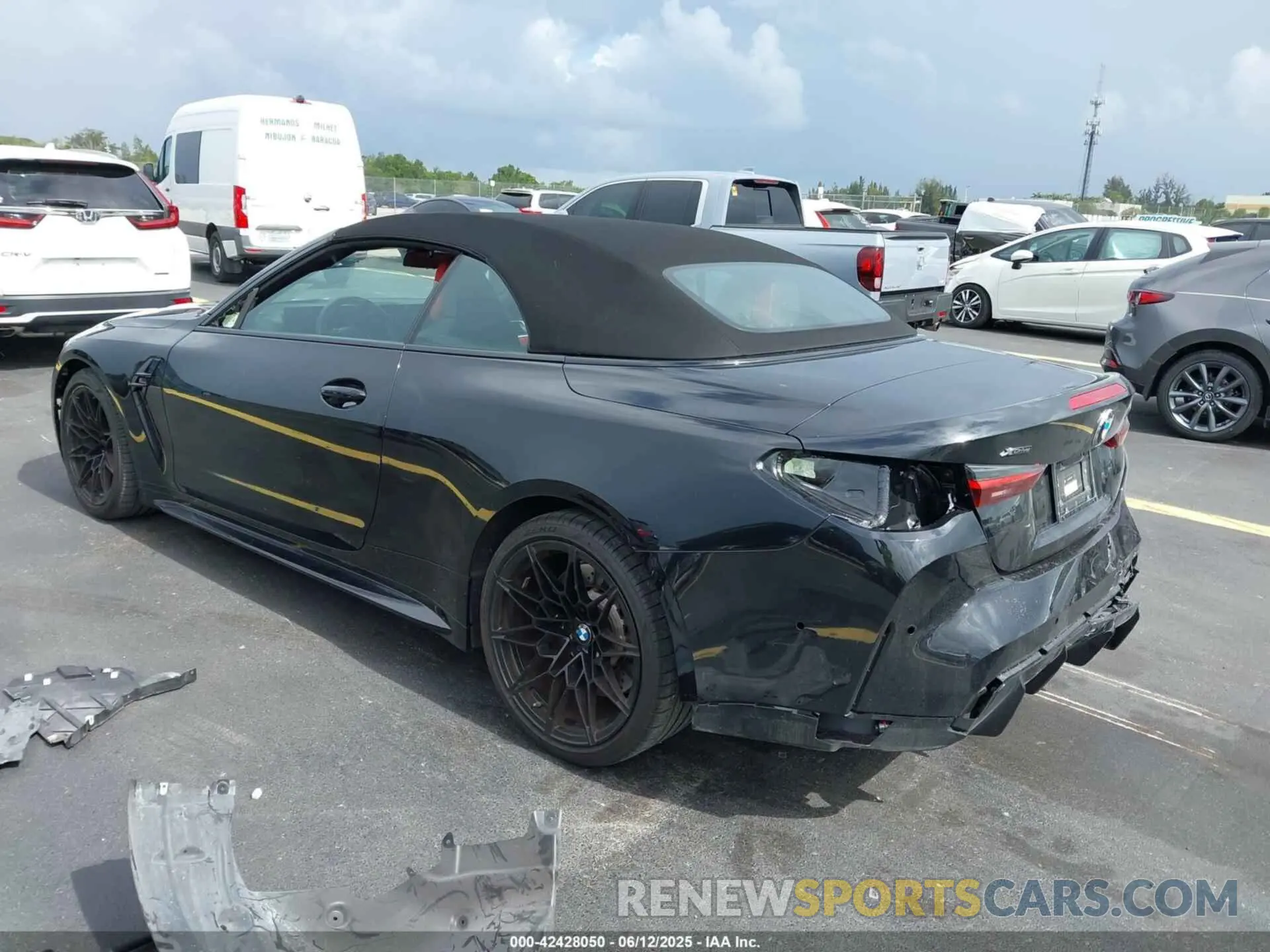 3 Photograph of a damaged car WBS33BA0XRCP56759 BMW M4 2024