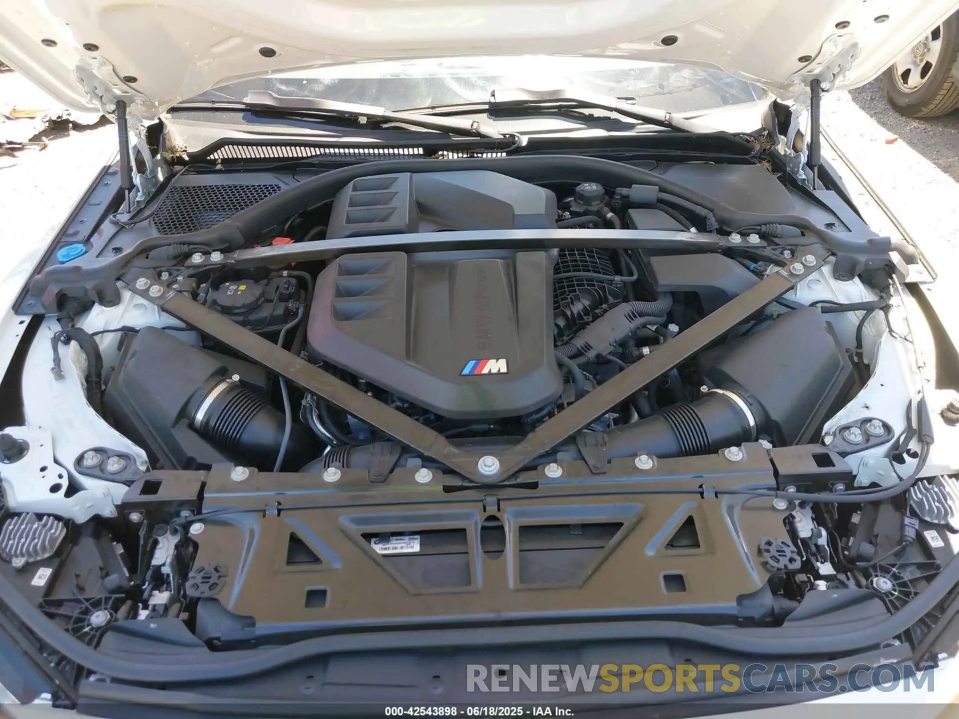 10 Photograph of a damaged car WBS53AZ04RCP14062 BMW M4 2024