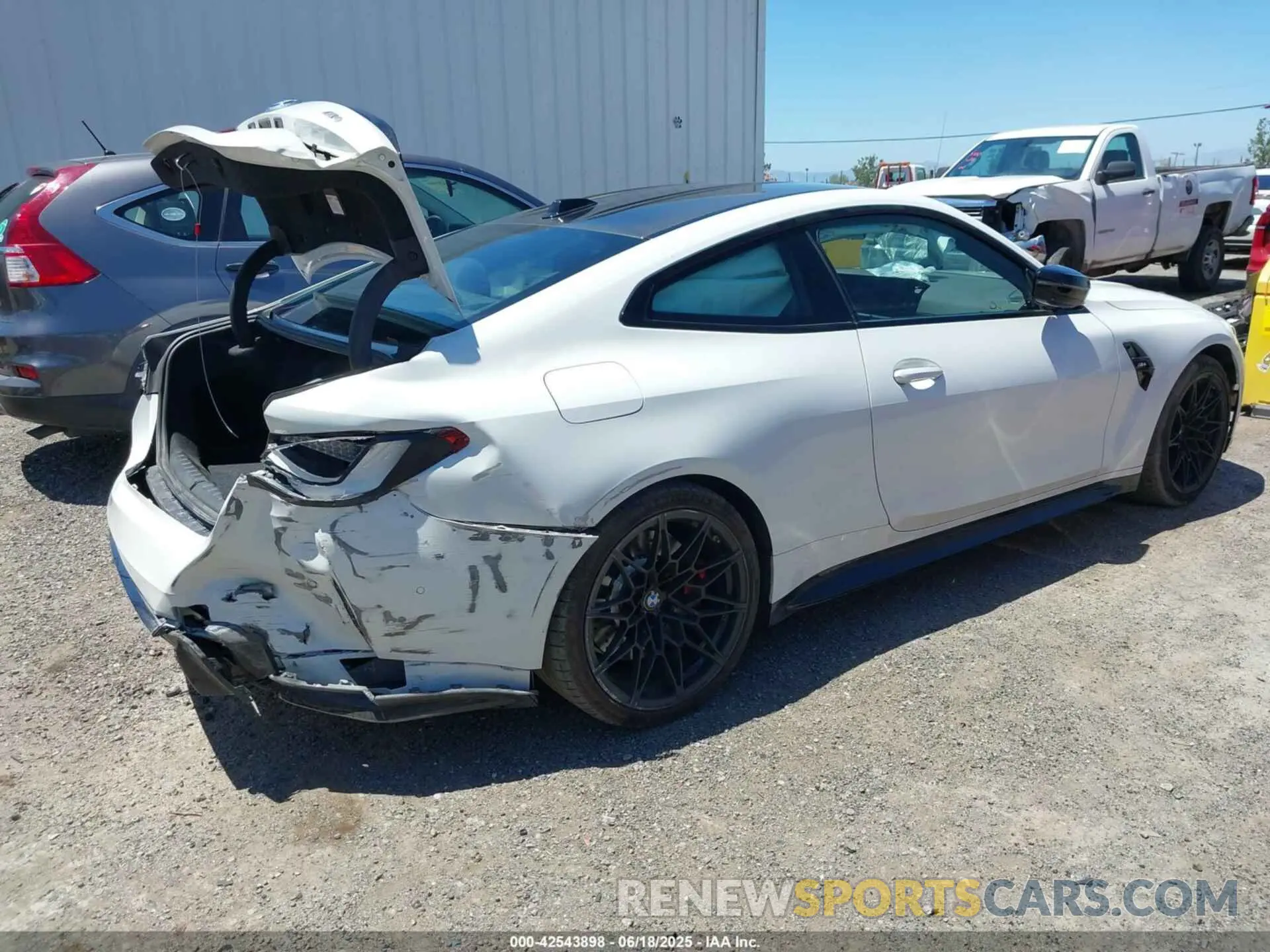 4 Photograph of a damaged car WBS53AZ04RCP14062 BMW M4 2024