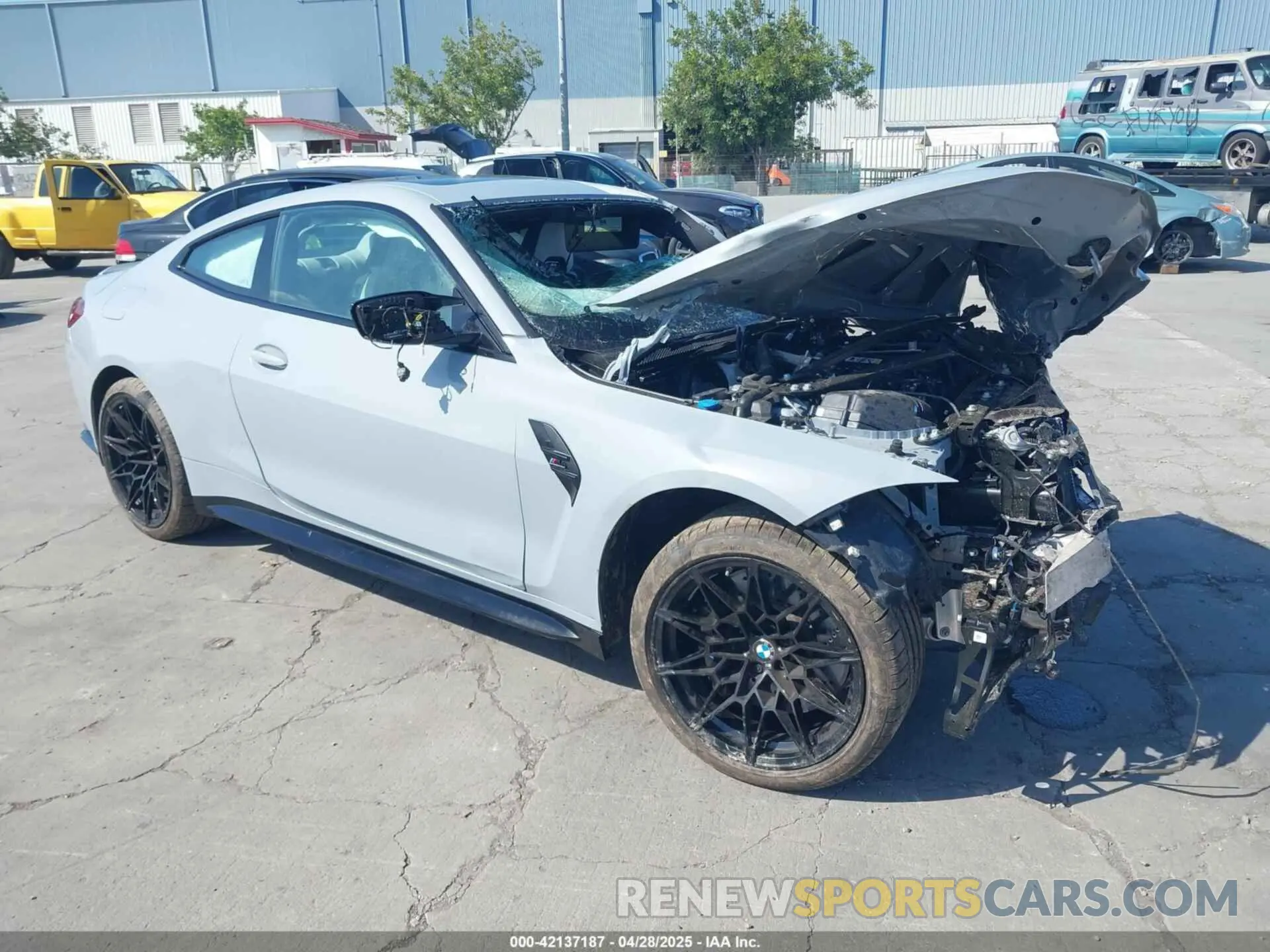 1 Photograph of a damaged car WBS33HK01SCU25530 BMW M4 2025
